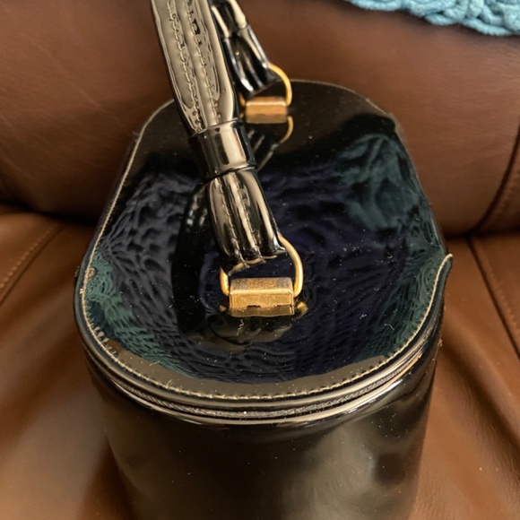 Vintage 1960s Black Patent Leatherette Train Case Tote Make Up Toiletry Bag - Picture 4 of 9